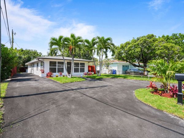 1404 NE 2nd Street, Pompano Beach, FL 33060