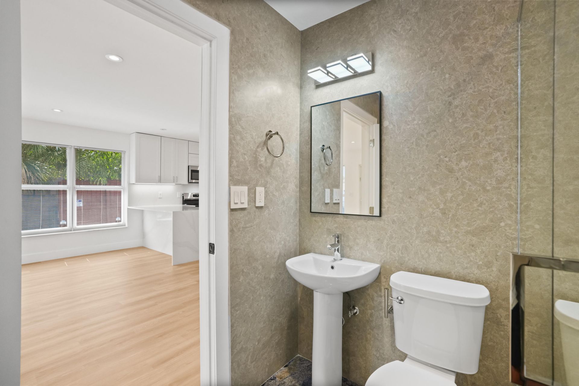 1404 NE 2nd Street, Pompano Beach, FL 33060 Photo