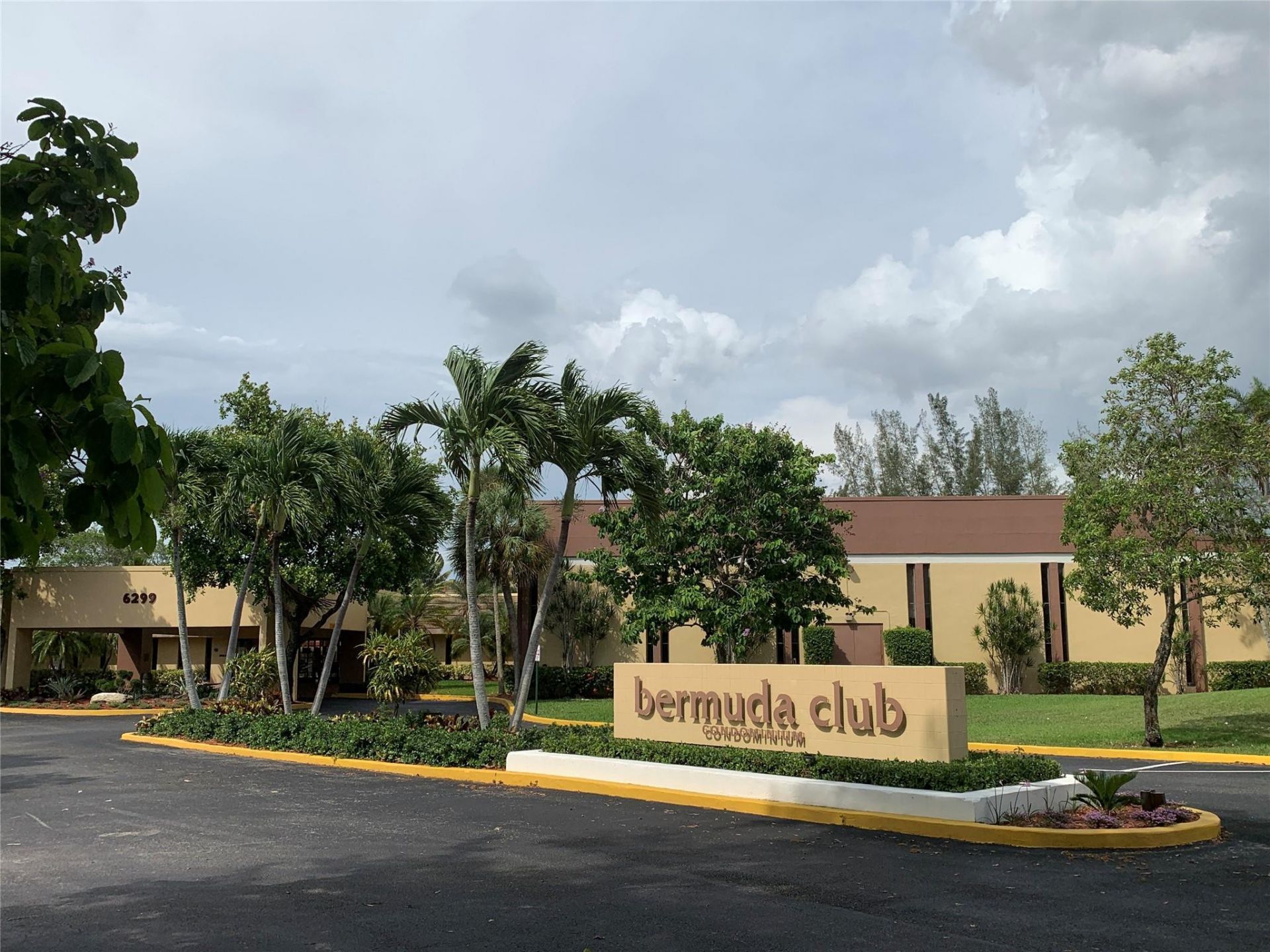 6051 NW 61st Avenue, Unit 211, Tamarac, FL 33319 Photo