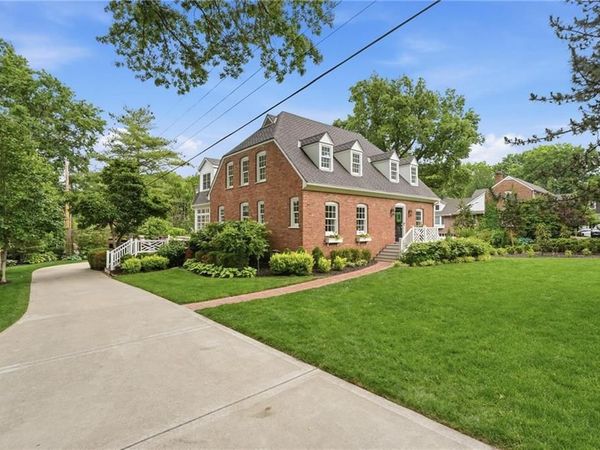 6809 Cedar Street, Prairie Village, KS 66208