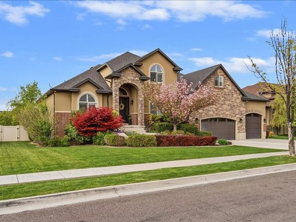 1335 W 3100 N, Pleasant View, UT 84414