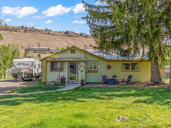 2555 SE Paulina Highway, Prineville, OR 97754