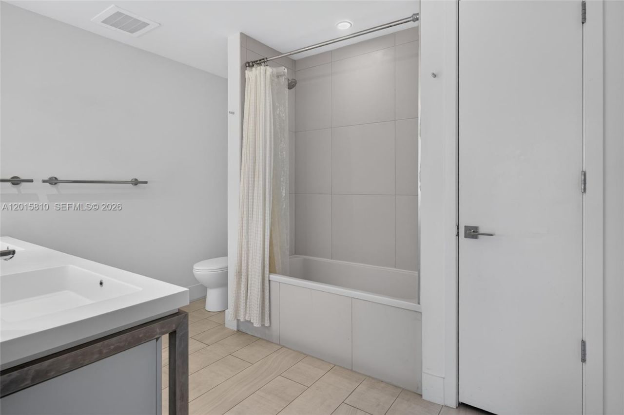 2000 Metropica Way, Unit 1902, Sunrise, FL 33323 Photo
