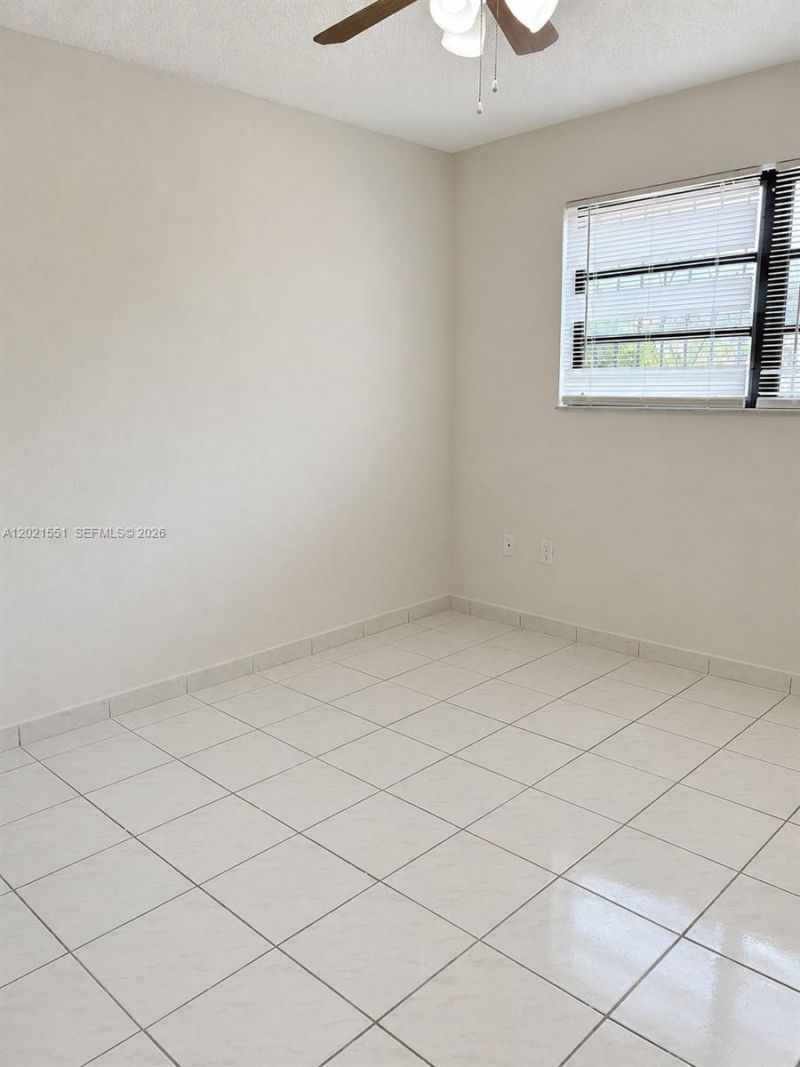 10881 SW 24th Ter, Unit 10881, Miami, FL 33165 Photo