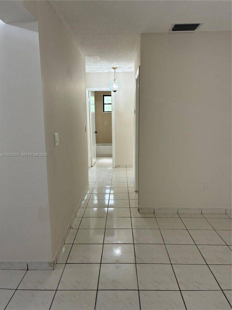 10881 SW 24th Ter, Unit 10881, Miami, FL 33165 Photo