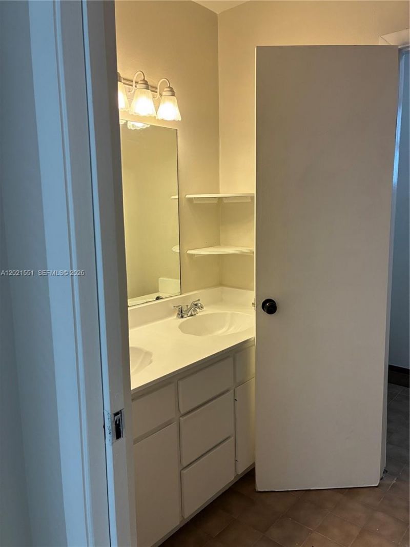 10881 SW 24th Ter, Unit 10881, Miami, FL 33165 Photo