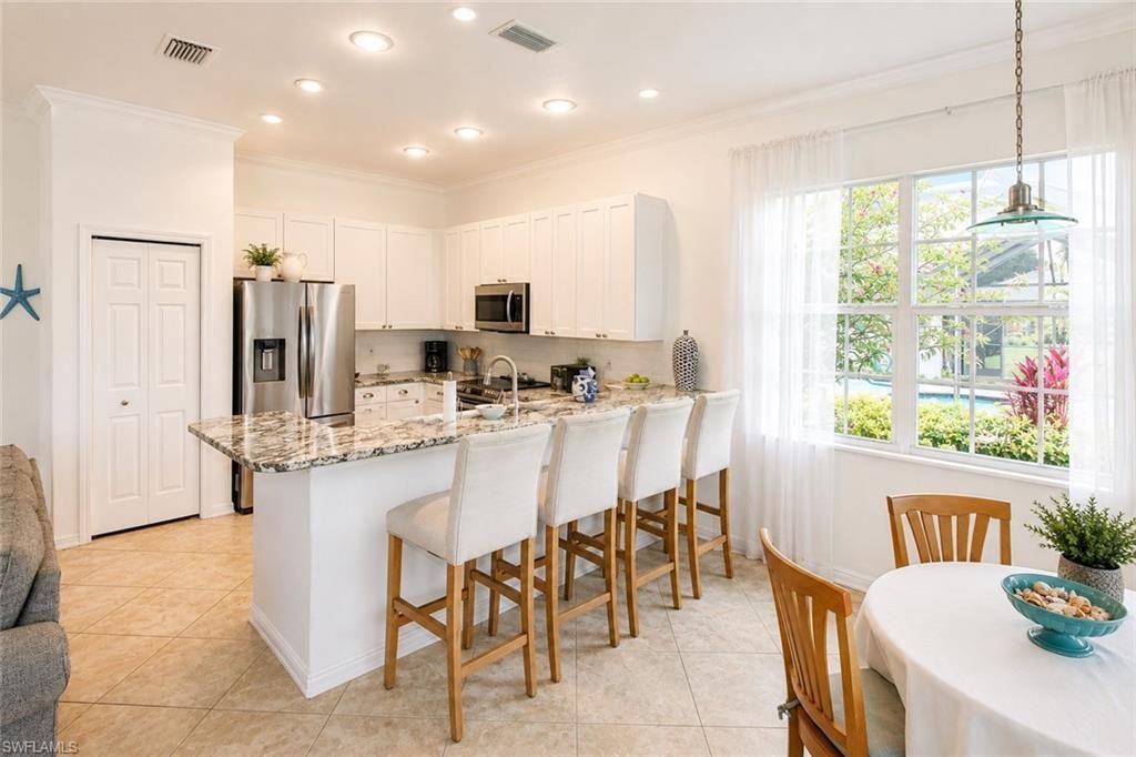 4388 Pomarine Ct, Naples, FL 34119 Photo