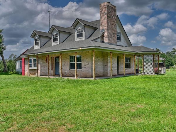 1689 Fm 2104, Paige, TX 78659