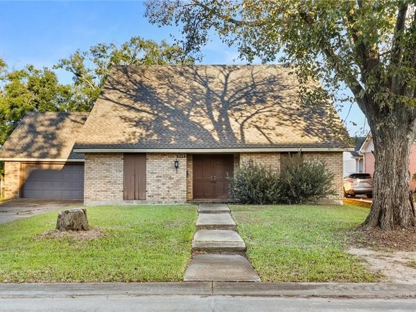 909 MARLENE Drive , Gretna, LA 70056