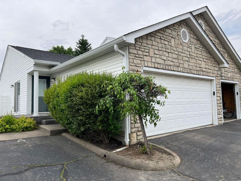 4689 Parrau Drive, Unit 61A, Columbus, OH 43228 Photo 22