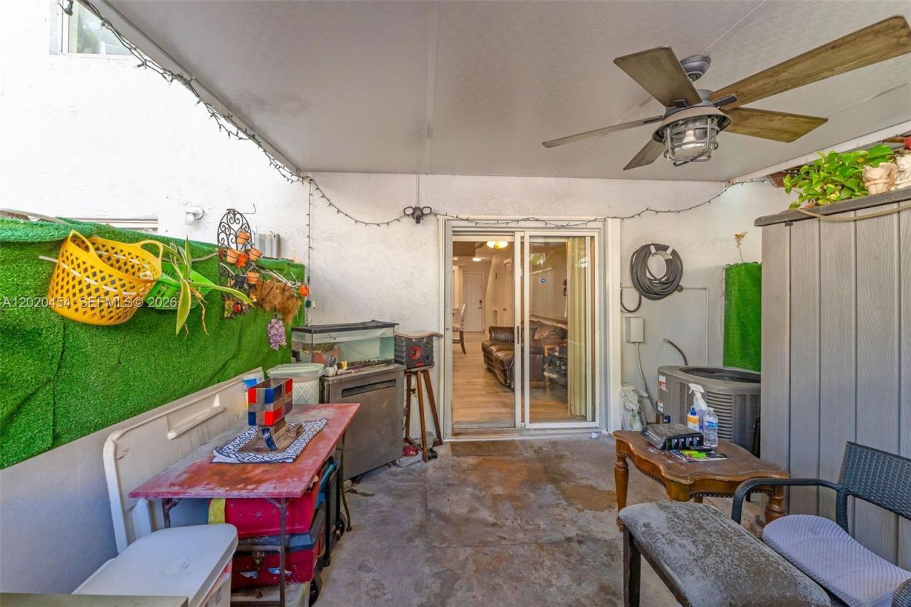 8025 NW 8th St, Unit 13, Miami, FL 33126 Photo
