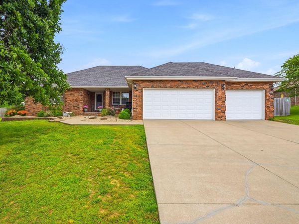 307 N 38th Street , Nixa, MO 65714