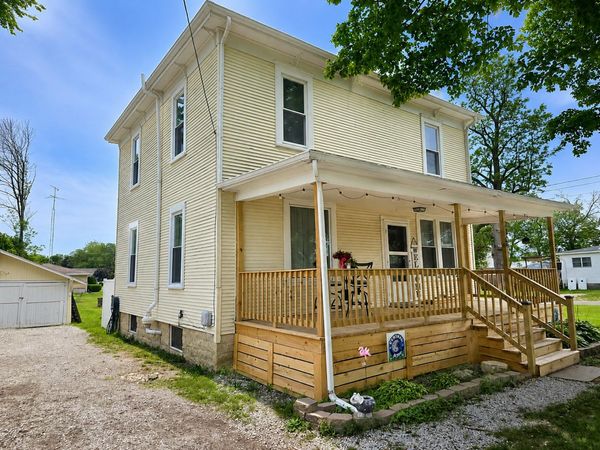 210 E 6th Avenue , Clifton, IL 60927