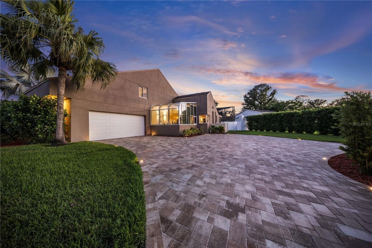 12416 Stillwater Terrace Drive, Tampa, FL 33618 Photo