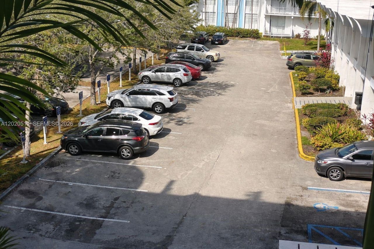 496 NW 165th , Unit D-412, Miami, FL 33169 Photo