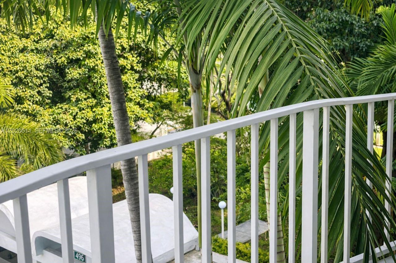 496 NW 165th , Unit D-412, Miami, FL 33169 Photo