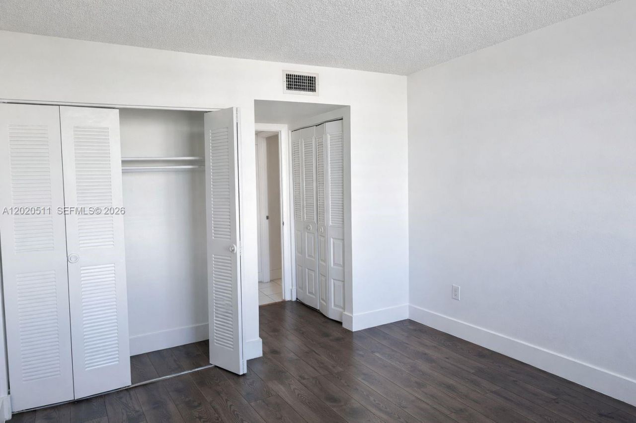 496 NW 165th , Unit D-412, Miami, FL 33169 Photo