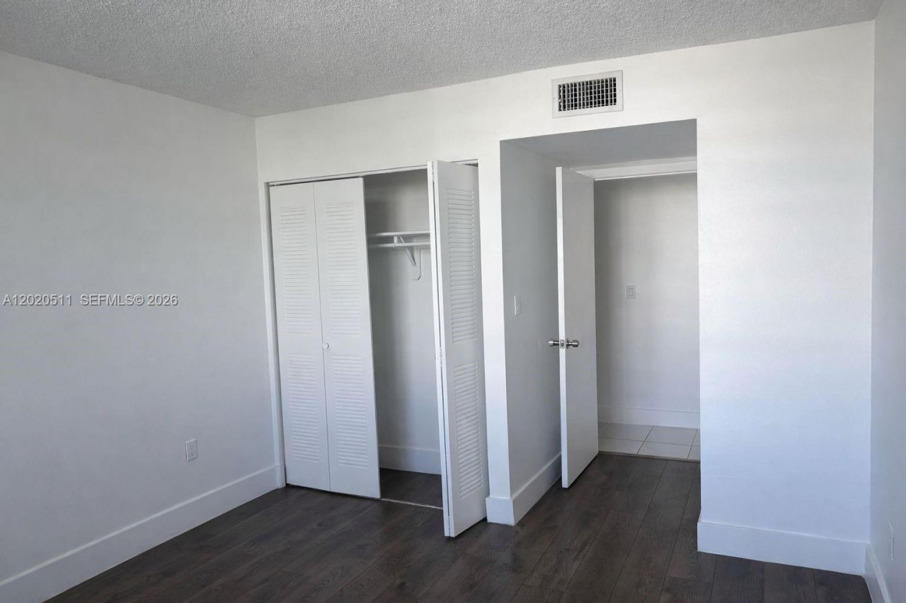 496 NW 165th , Unit D-412, Miami, FL 33169 Photo