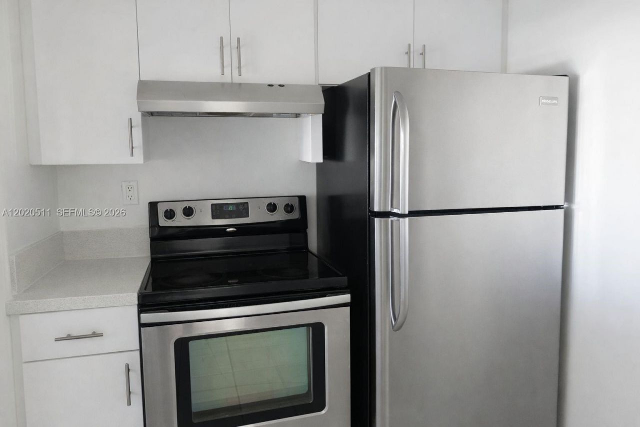 496 NW 165th , Unit D-412, Miami, FL 33169 Photo