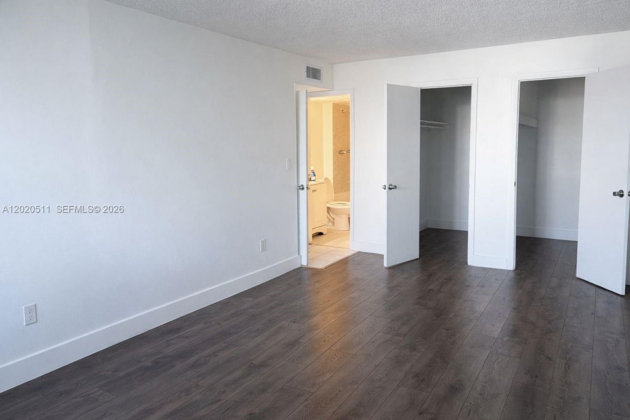 496 NW 165th , Unit D-412, Miami, FL 33169 Photo
