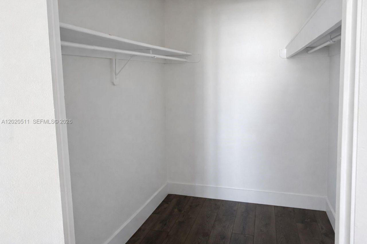 496 NW 165th , Unit D-412, Miami, FL 33169 Photo