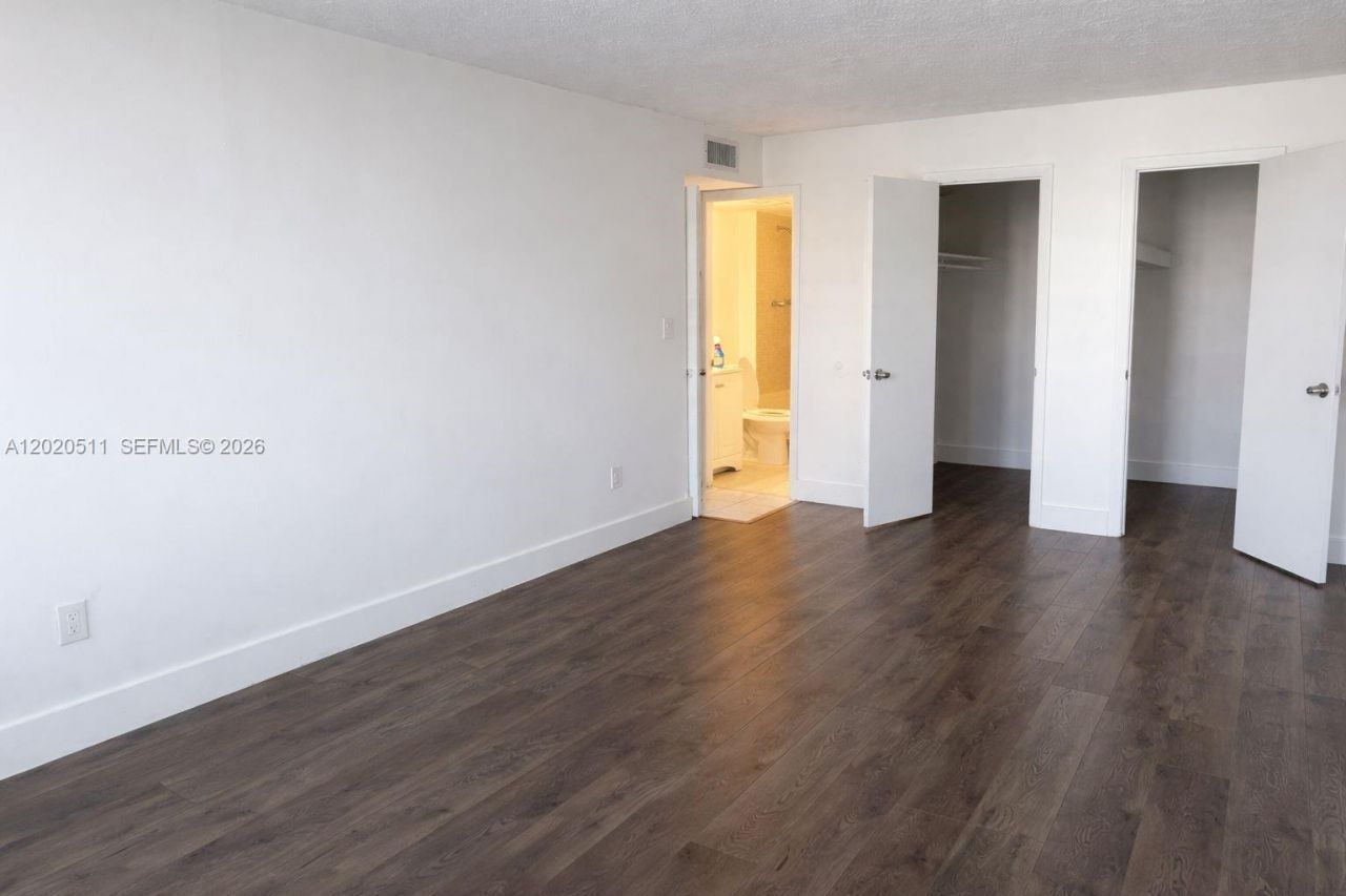 496 NW 165th , Unit D-412, Miami, FL 33169 Photo