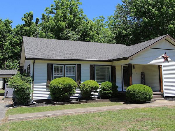 126 E College Street , Bradford, TN 38316