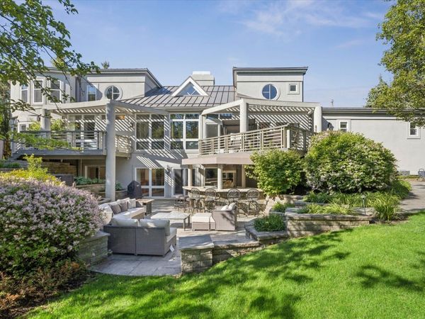 125 Circle Ridge Drive , Burr Ridge, IL 60527