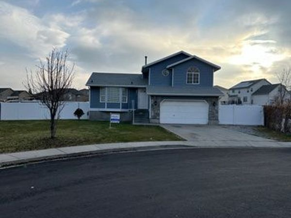 5953 W CAPE COD DR , West Valley City, UT 84128