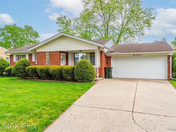 8860 Kidley Drive, Sterling Heights, MI 48314