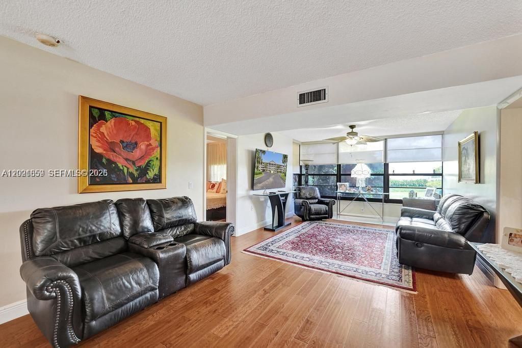 1502 Whitehall Dr, Unit 305, Davie, FL 33324 Photo
