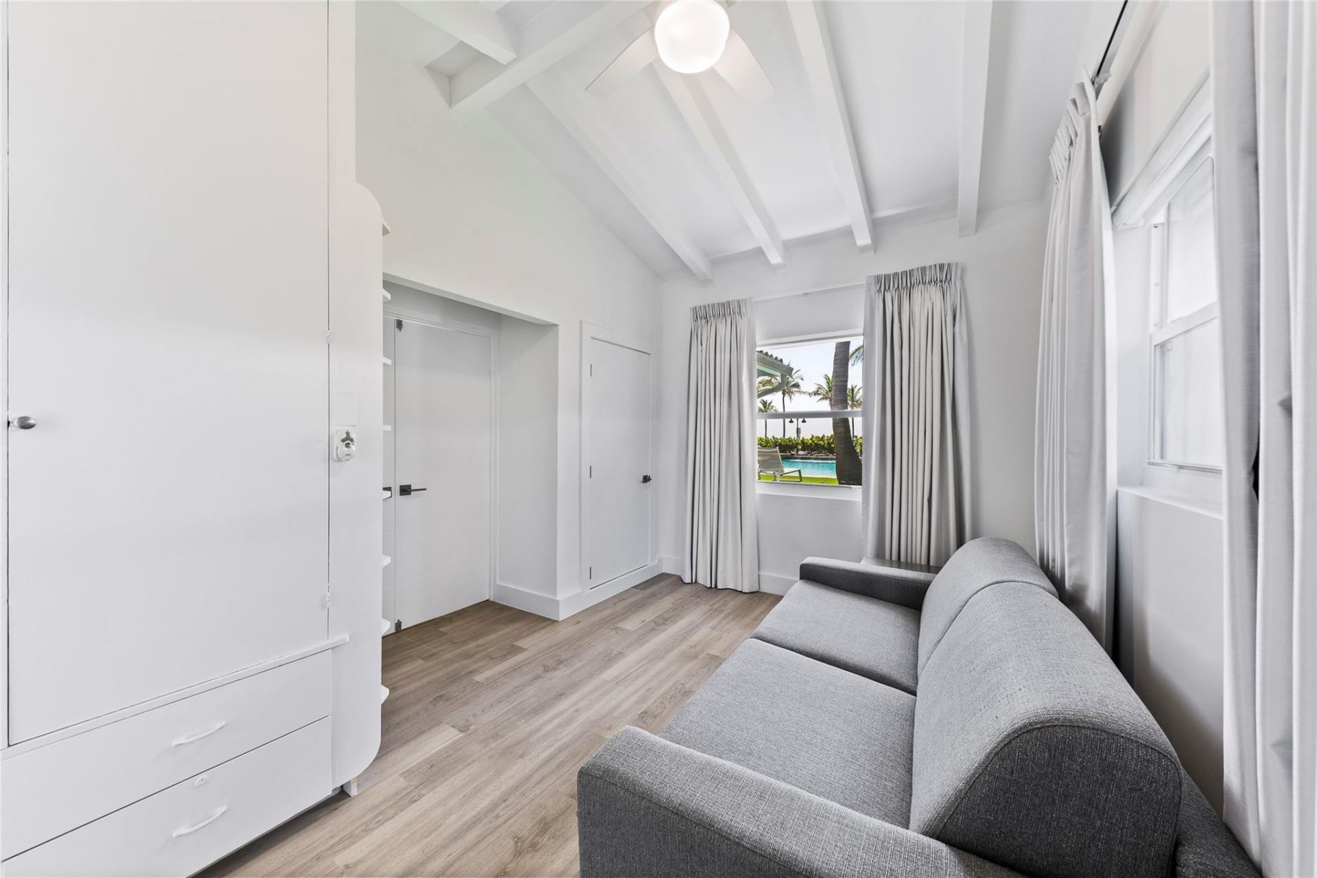 1663 N Fort Lauderdale Beach Boulevard, Fort Lauderdale, FL 33305 Photo