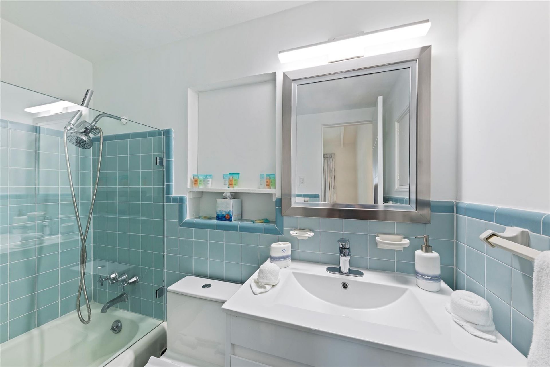 1663 N Fort Lauderdale Beach Boulevard, Fort Lauderdale, FL 33305 Photo