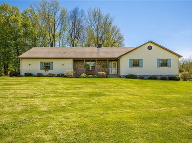 827 Turner Rd, Palmyra, NY 14522
