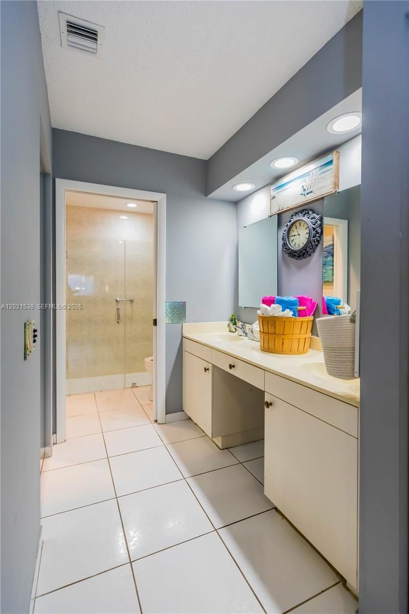 1327 Seagrape Cir, Weston, FL 33326 Photo