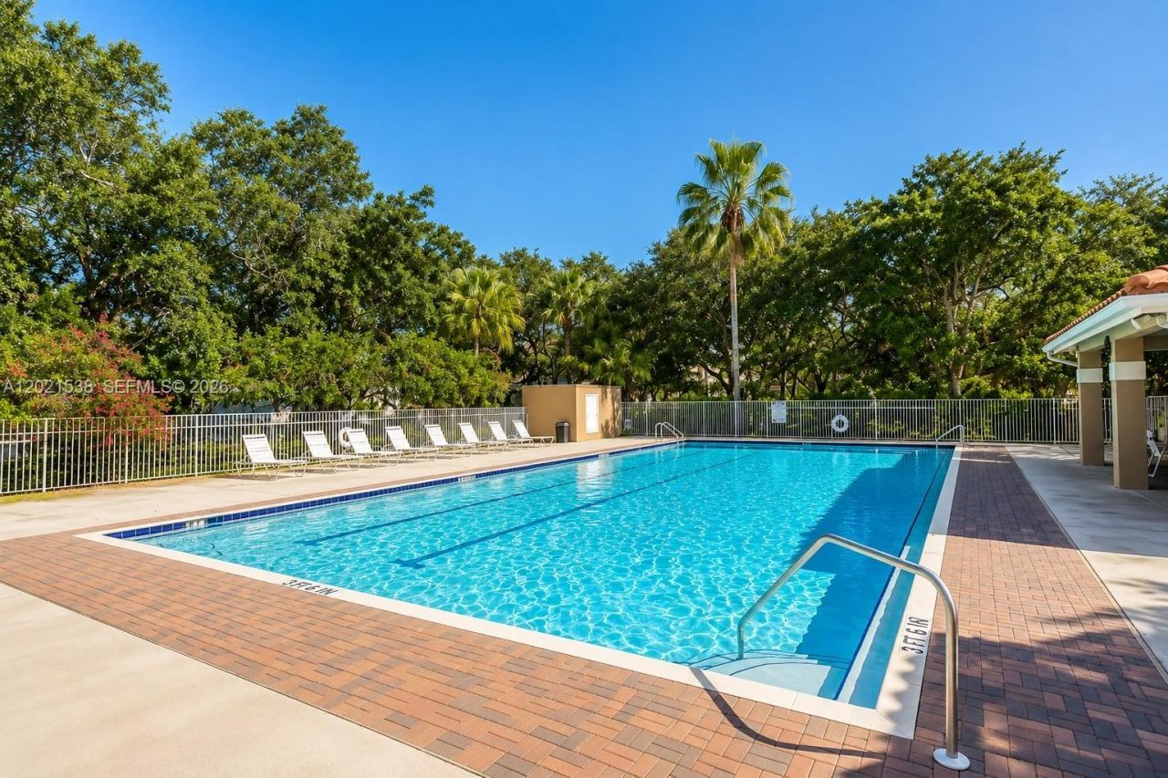 1327 Seagrape Cir, Weston, FL 33326 Photo