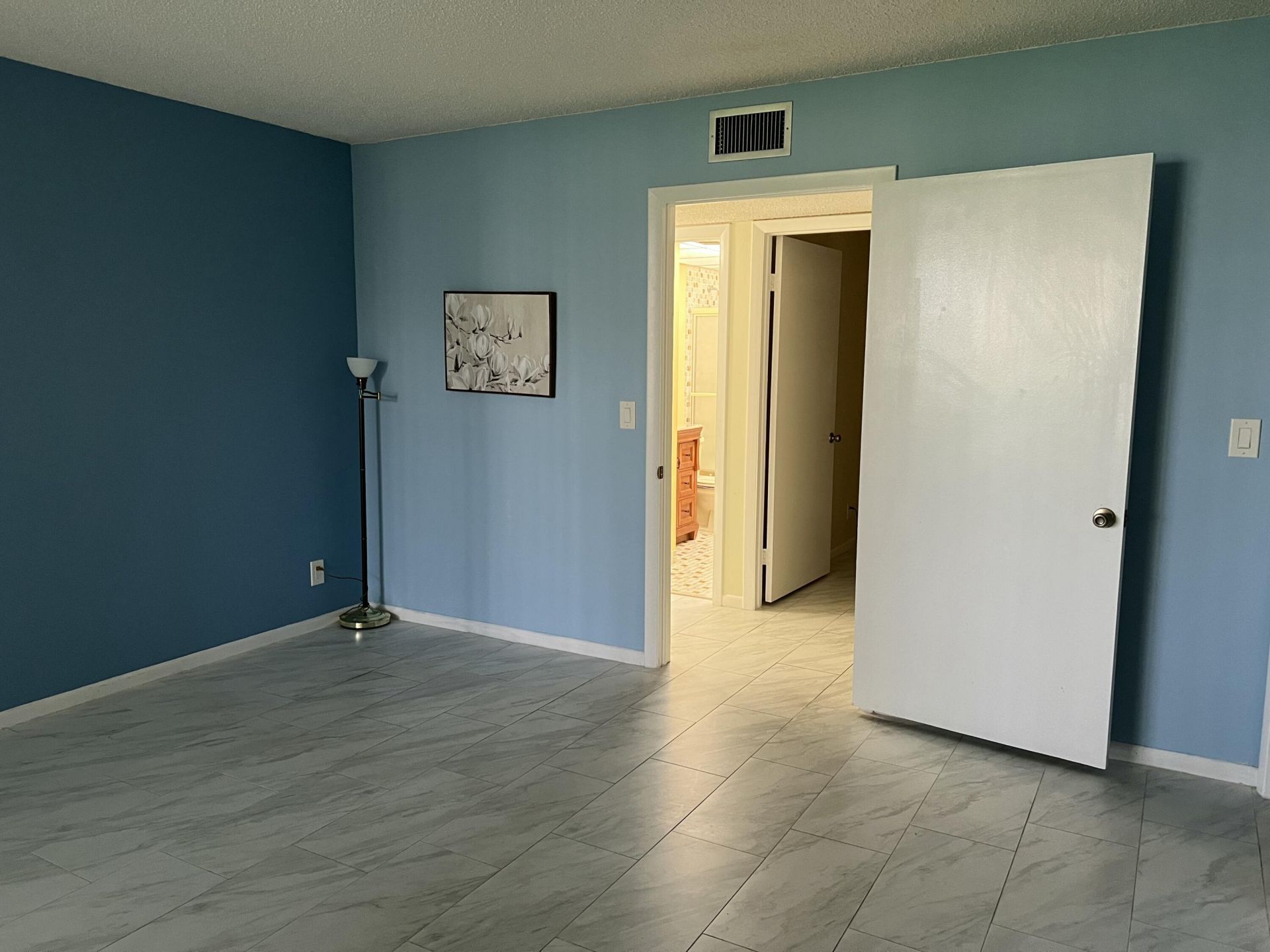 5220 Las Verdes Circle, Unit 101, Delray Beach, FL 33484 Photo