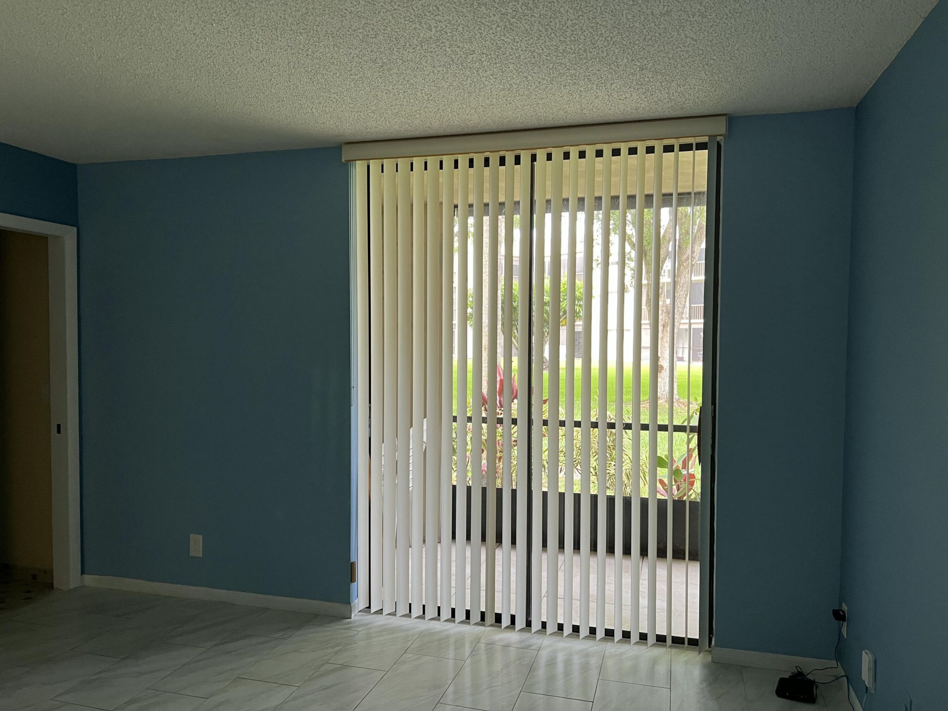 5220 Las Verdes Circle, Unit 101, Delray Beach, FL 33484 Photo