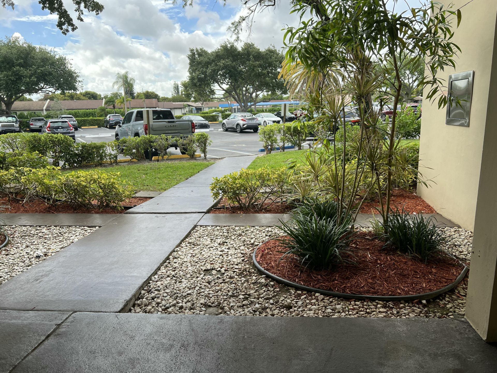 5220 Las Verdes Circle, Unit 101, Delray Beach, FL 33484 Photo