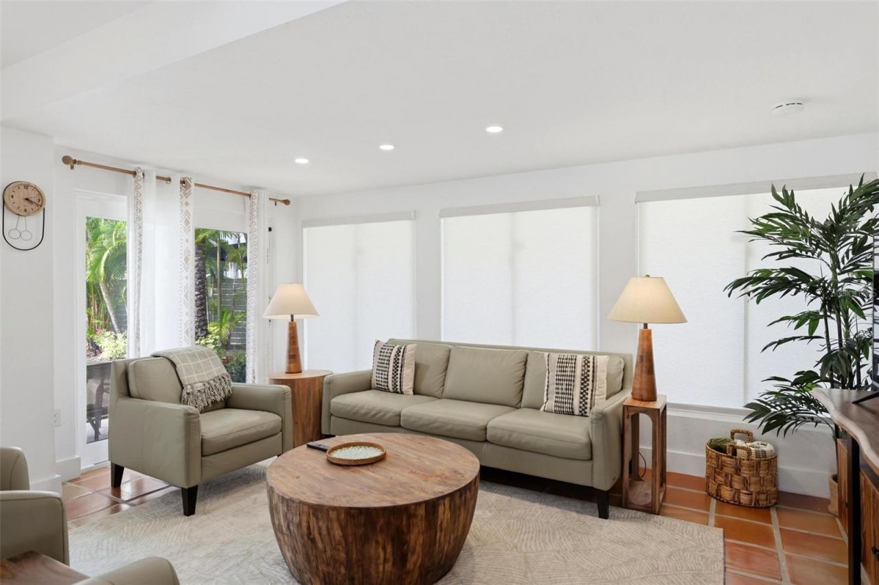 409 N Washington Drive, Sarasota, FL 34236 Photo