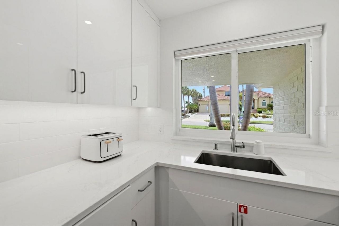 409 N Washington Drive, Sarasota, FL 34236 Photo