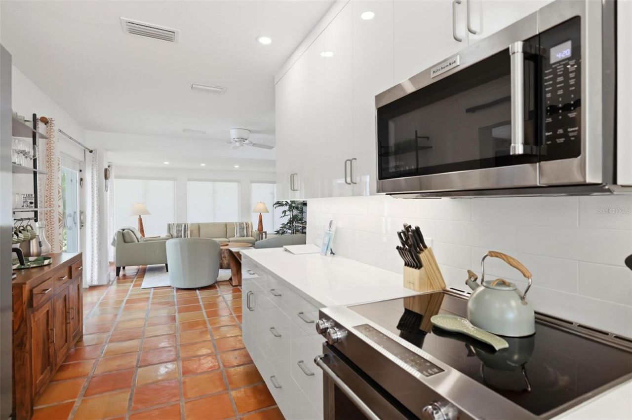 409 N Washington Drive, Sarasota, FL 34236 Photo
