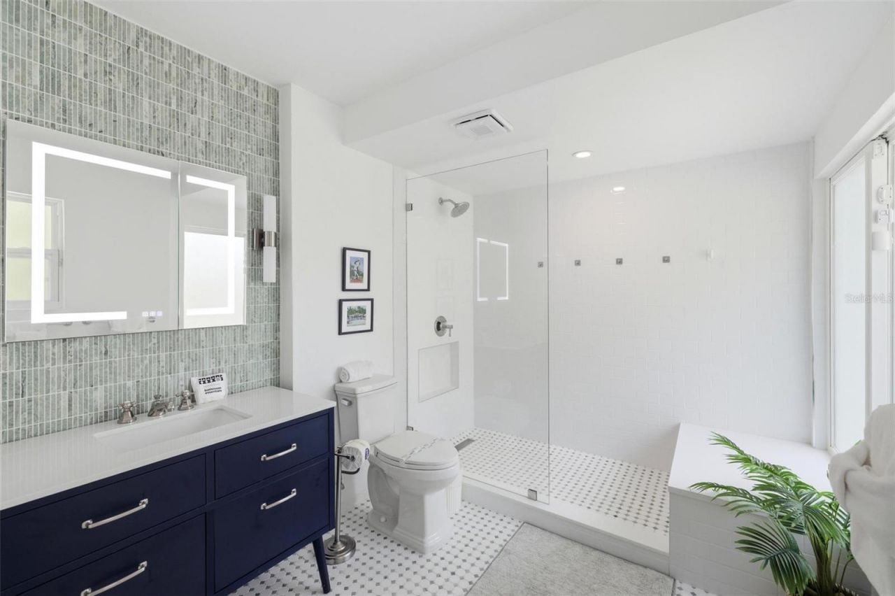 409 N Washington Drive, Sarasota, FL 34236 Photo