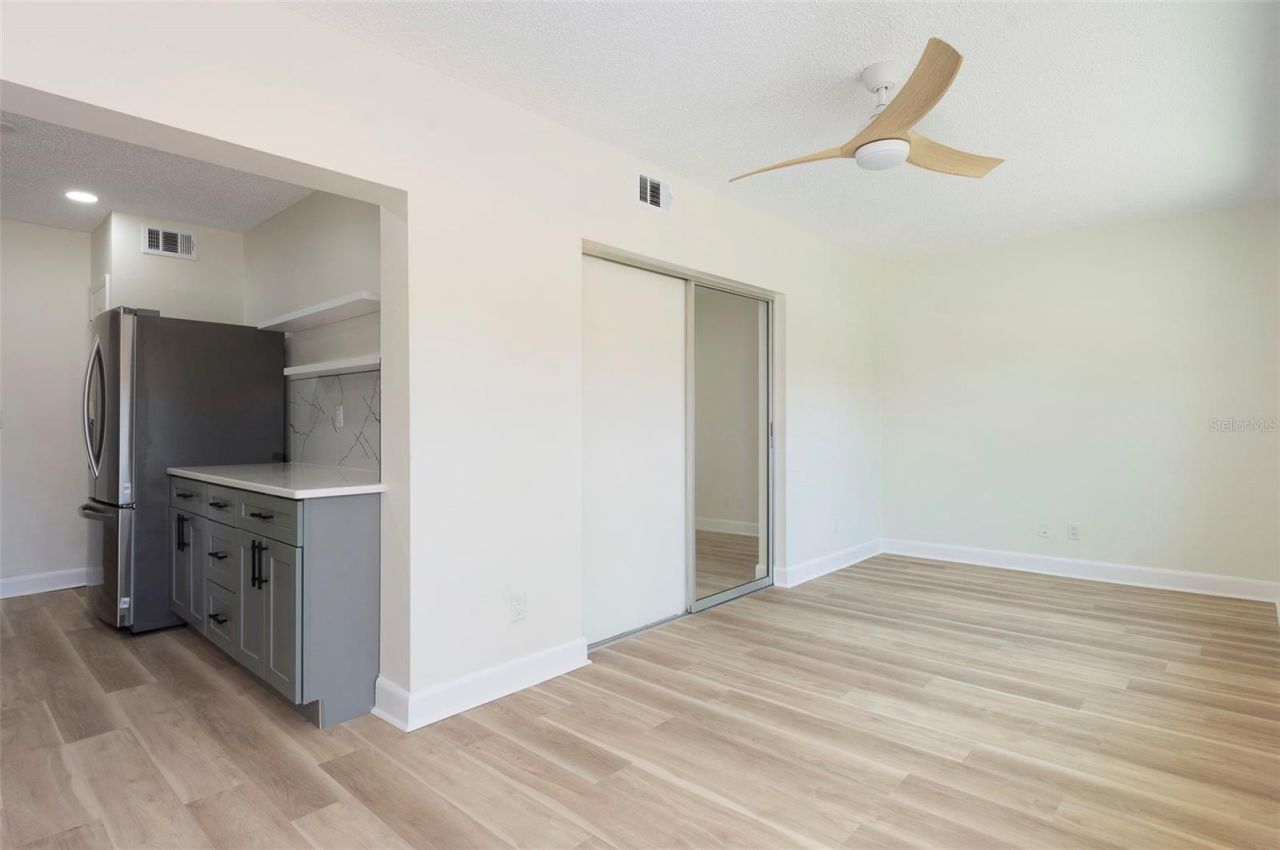 3740 58th Street N, Unit 106, Saint Petersburg, FL 33710 Photo