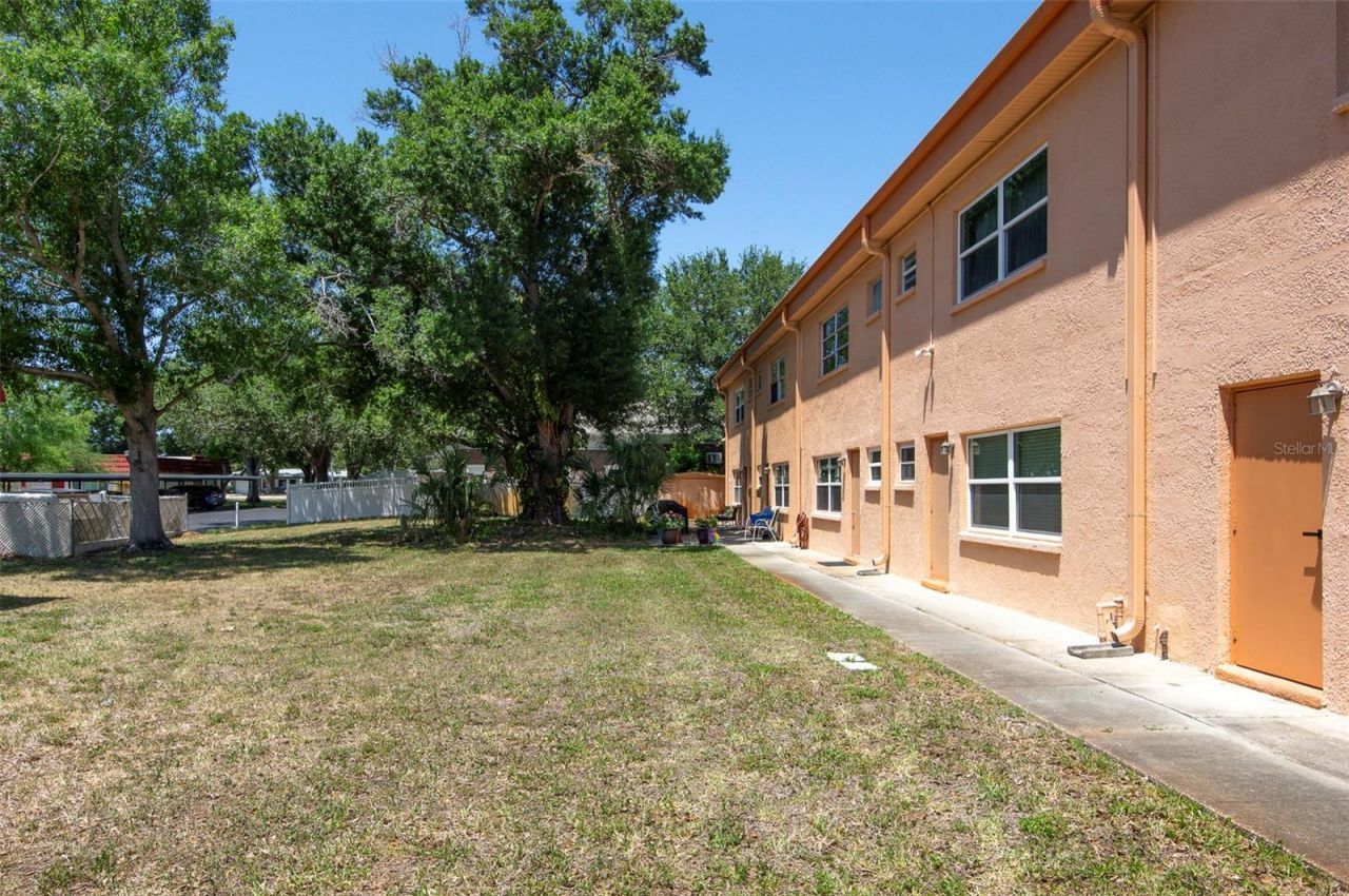 3740 58th Street N, Unit 106, Saint Petersburg, FL 33710 Photo