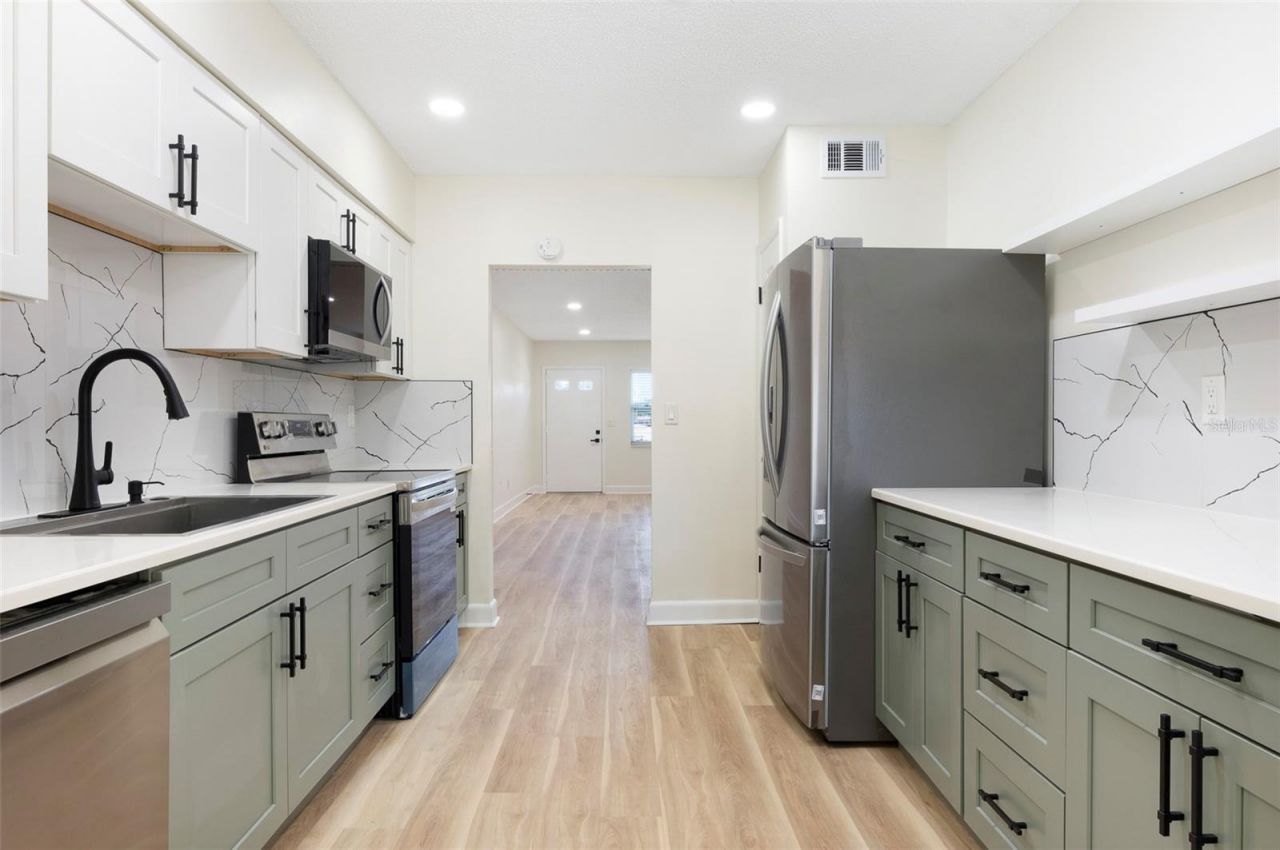 3740 58th Street N, Unit 106, Saint Petersburg, FL 33710 Photo