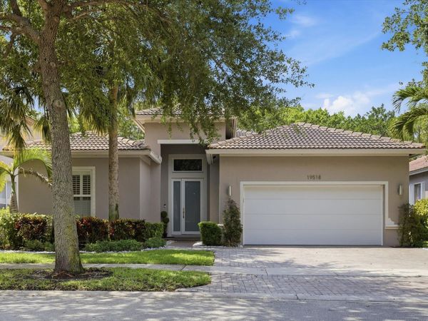 19518 S Whitewater Avenue, Weston, FL 33332