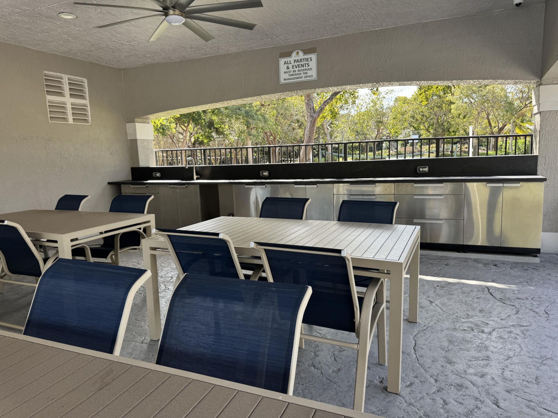 19518 S Whitewater Avenue, Weston, FL 33332 Photo
