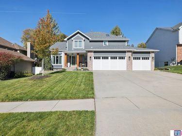 5020 Fir Hollow Lane , Lincoln, NE 68516