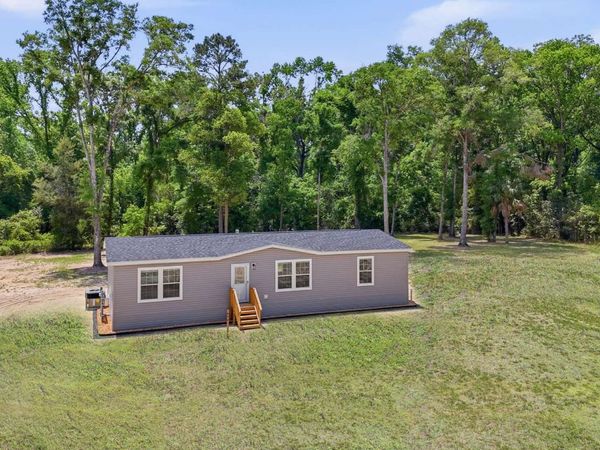 672 SW NEWARK DR, Fort White, FL 32038
